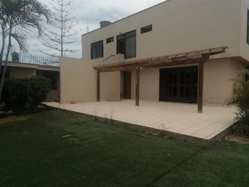 Vendo Casa Como Terreno en Camacho - Oportunidad!