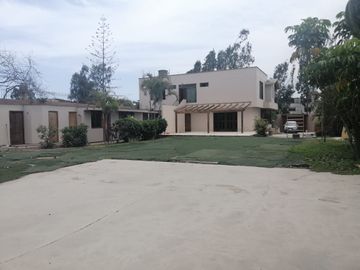 Vendo Casa Como Terreno en Camacho - Oportunidad!