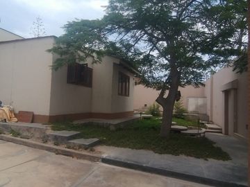 Vendo Casa Como Terreno en Camacho - Oportunidad!