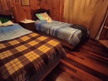 Vendemos clásica casa sureña con local comercial en Lanco región de los Ríos