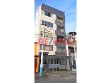 Ocasión! Venta Moderno Departamento Frente A Parque 3 Dormitorios 2 Baños De 80.25M2 Cerca Av. La Marina La Perla Alta Callao Piso 4