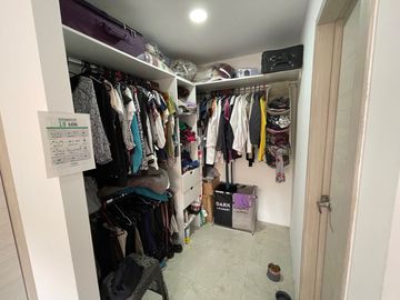 En venta casa en Urb. La Joya en Topacio de Estreno.