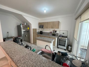 En venta casa en Urb. La Joya en Topacio de Estreno.