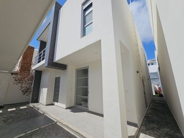 Casa en venta en Cancún, 3 habitaciones con alberca propia