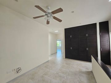 Casa en venta en Cancún, 3 habitaciones con alberca propia