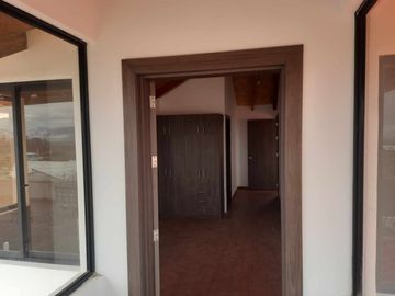Venta de  Casa de Dos Plantas de tres dormitorios  en Malchinguí