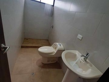 Venta de  Casa de Dos Plantas de tres dormitorios  en Malchinguí