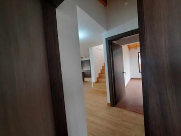 Venta de  Casa de Dos Plantas de tres dormitorios  en Malchinguí