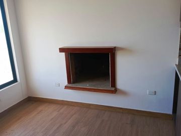 Venta de  Casa de Dos Plantas de tres dormitorios  en Malchinguí