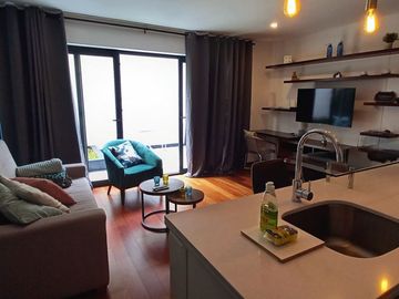 ALQUILO DEPA FULL AMOBLADO 01 DORMITORIO CON TERRAZA SAN ISIDRO LIMITE CON MAGDALENA