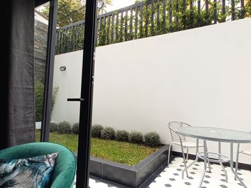 ALQUILO DEPA FULL AMOBLADO 01 DORMITORIO CON TERRAZA SAN ISIDRO LIMITE CON MAGDALENA