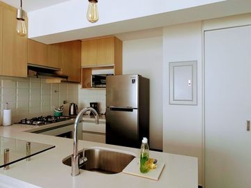 ALQUILO DEPA FULL AMOBLADO 01 DORMITORIO CON TERRAZA SAN ISIDRO LIMITE CON MAGDALENA
