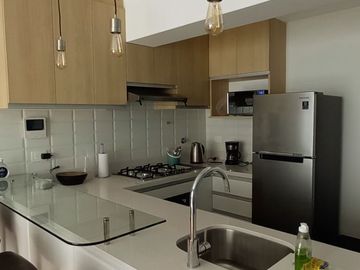 ALQUILO DEPA FULL AMOBLADO 01 DORMITORIO CON TERRAZA SAN ISIDRO LIMITE CON MAGDALENA