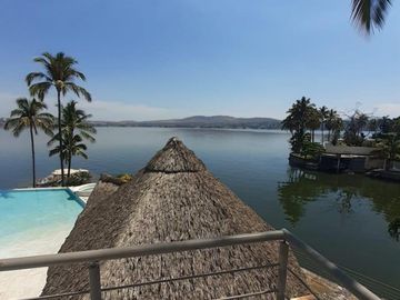 TEQUESQUITENGO UNICO RESORT 41,000 M2 DE TERRENO 2,409 M2 CONSTRUCCION