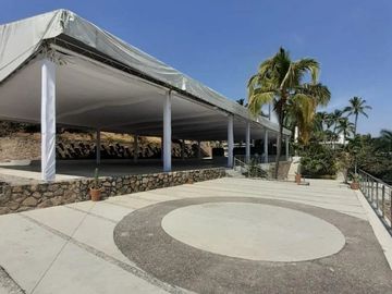 TEQUESQUITENGO UNICO RESORT 41,000 M2 DE TERRENO 2,409 M2 CONSTRUCCION
