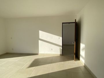 CASA EN VENTA EN VALLE DE JURIQUILLA