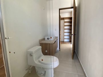 CASA EN VENTA EN VALLE DE JURIQUILLA