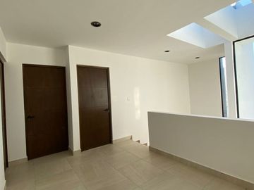 CASA EN VENTA EN VALLE DE JURIQUILLA