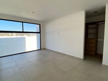 CASA EN VENTA EN VALLE DE JURIQUILLA