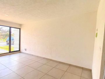CASA EN VENTA EN FRACCIONAMIENTO ALVA JUNTO AL COLEGIO TEPEYAC Y VALLE IMPERIAL