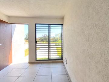 CASA EN VENTA EN FRACCIONAMIENTO ALVA JUNTO AL COLEGIO TEPEYAC Y VALLE IMPERIAL