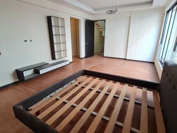 5 bedroom townhouse for sale in San Juan City