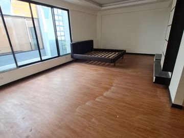 5 bedroom townhouse for sale in San Juan City