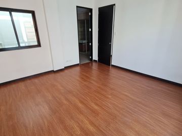 5 bedroom townhouse for sale in San Juan City
