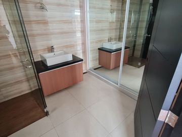 5 bedroom townhouse for sale in San Juan City