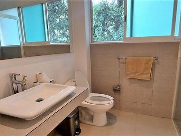 Renta Departamento en Lomas de Cortes Amueblado