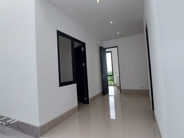 Rumah Dian Istana Wiyung Surabaya New Gress