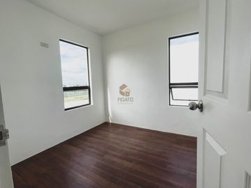 Spacious and luxurious House and Lot near in Metro Manila
