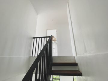 Spacious and luxurious House and Lot near in Metro Manila