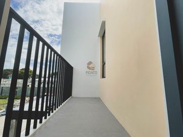 Spacious and luxurious House and Lot near in Metro Manila