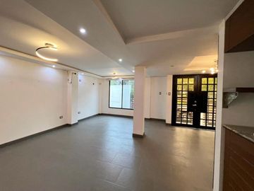 VENTA CASA URB. PUERTO AZUL - VIA A LA COSTA (VIVI)