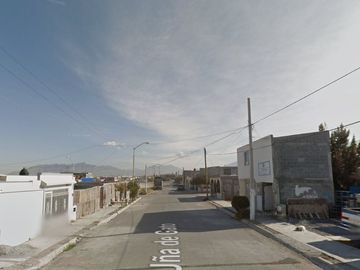 Casa en Remate Bancario. Identifique el precio que se encuentra muy por debajo de su valor comercial.