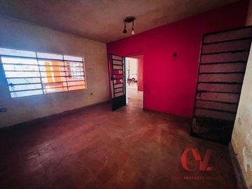 “CASA NARANJA” DE DOS PLANTAS PARA RENOVAR