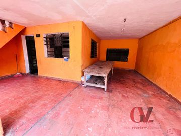 “CASA NARANJA” DE DOS PLANTAS PARA RENOVAR