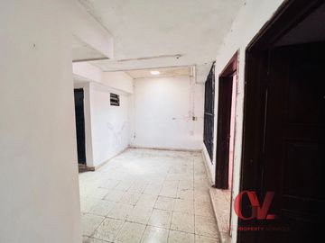 “CASA NARANJA” DE DOS PLANTAS PARA RENOVAR
