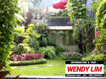 DIJUAL RUMAH ASRI dgn TAMAN di Jl. LOMBOK, MENTENG dkt GONDANGDIA