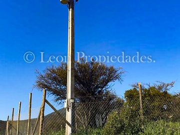 Se vende parcela de 10.300 mts2 en condominio los Maquis