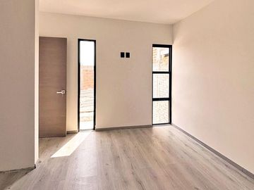 SE VENDE CASA NUEVA EN CTO. PRADERAS DE LA LOMA. A SOLO 2 CUADRAS DE AV. AMALIA SOLÓRZANO