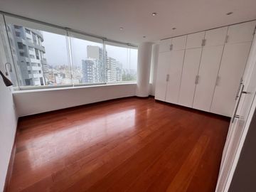 se vende departamento 236m2 malecón Cisneros
