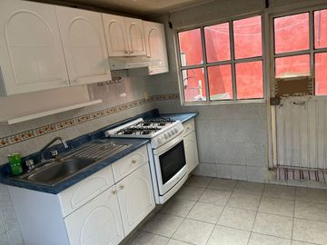 Oportunidad de Inversión para Vivir y Rentar