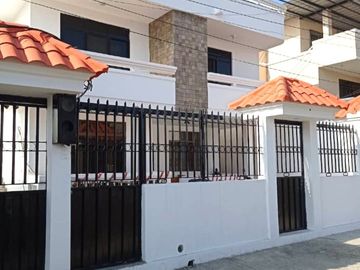 CASA RENTERA  DE  VENTA EN MANTA CERCA A UNIVERSIDAD