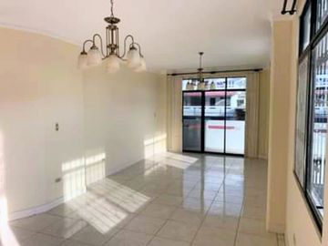 CASA RENTERA  DE  VENTA EN MANTA CERCA A UNIVERSIDAD