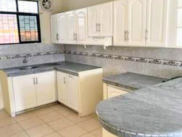 CASA RENTERA  DE  VENTA EN MANTA CERCA A UNIVERSIDAD