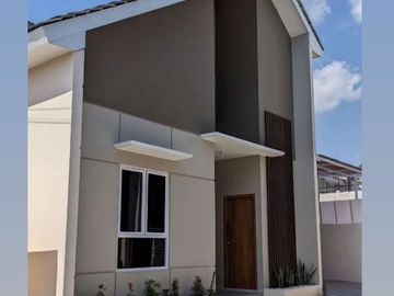 DIJUAL RUMAH MODERN  SCADINAVIAN DI DEKAT AMBARUKMO PLAZA