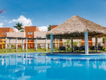 Casa con 3 Recamaras con alberca en condominio en Yautepec Morelos