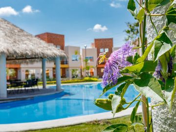 Casa con 3 Recamaras con alberca en condominio en Yautepec Morelos
